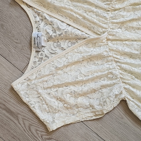 Jordan Taylor Romantic Feminine Sheer Lace Stretchy Blouse No Lining, Large - Picture 3 of 11